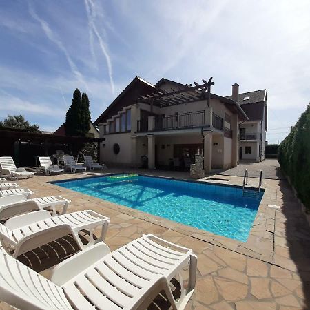 Familia Apartmanhaz Keszthely Extérieur photo