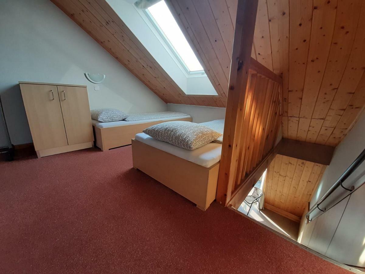 Familia Apartmanhaz Keszthely Extérieur photo
