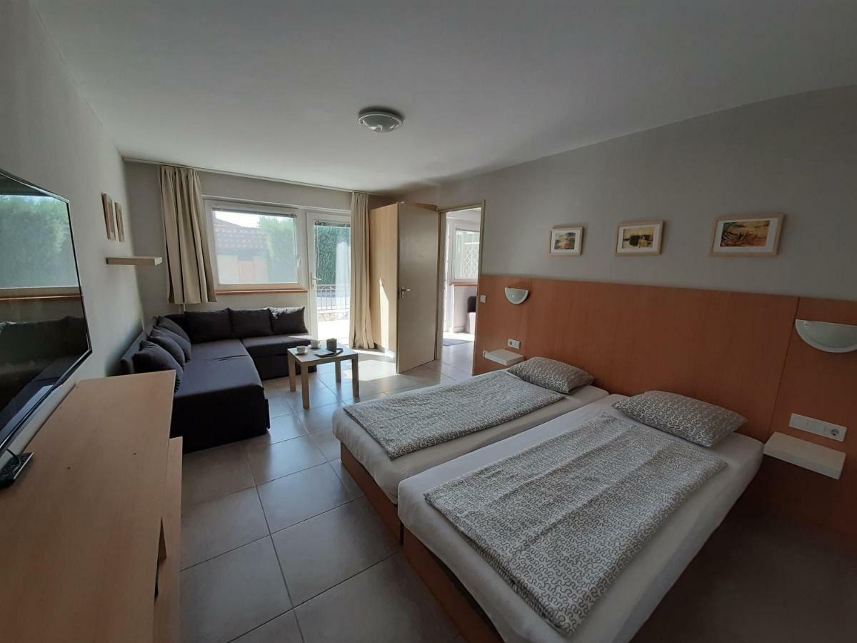 Familia Apartmanhaz Keszthely Extérieur photo